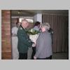 09_Monika Stahl erhaelt als Dank einen Blumenstrauss.JPG